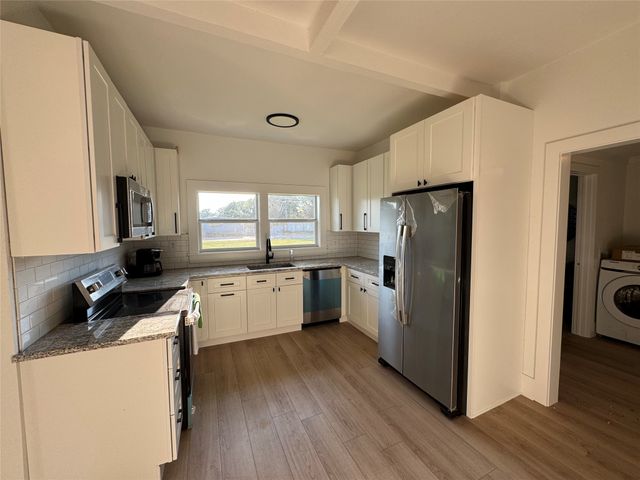 204 W Westhill Drive, Cleburne, TX 76033