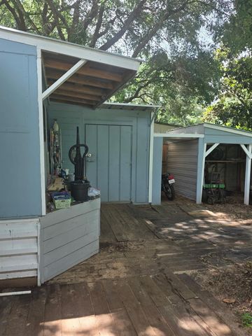 11 Pine Road W, Coldspring, TX 77331