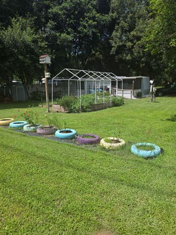 11 Pine Road W, Coldspring, TX 77331