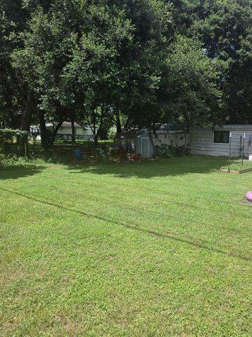 11 Pine Road W, Coldspring, TX 77331