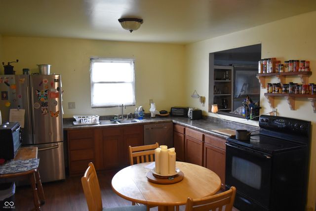 364 W 1650 N, Summitville, IN 46070
