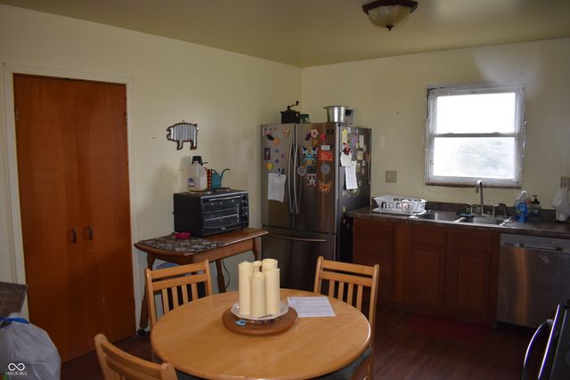 364 W 1650 N, Summitville, IN 46070