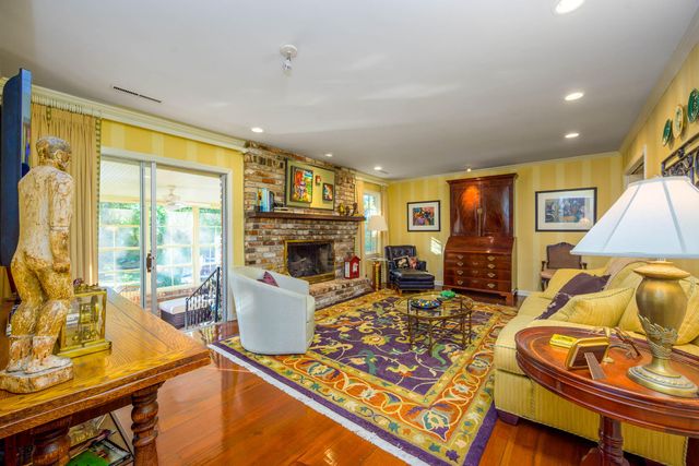 1867 Rugby Lane, Charleston, SC 29407