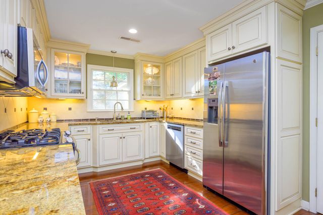 1867 Rugby Lane, Charleston, SC 29407