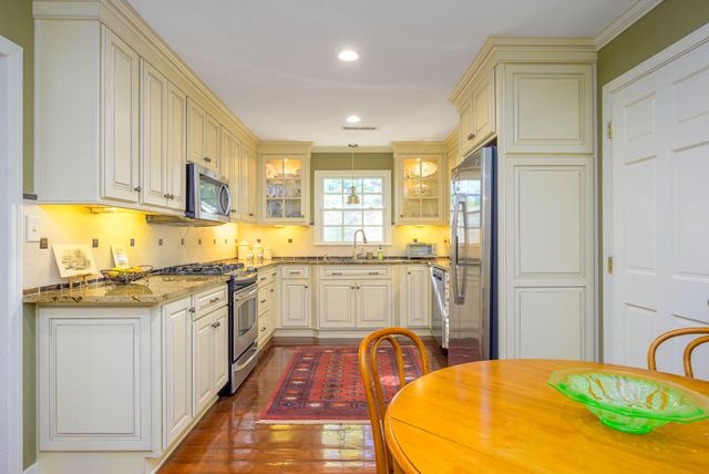 1867 Rugby Lane, Charleston, SC 29407