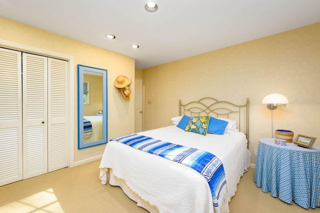 1867 Rugby Lane, Charleston, SC 29407