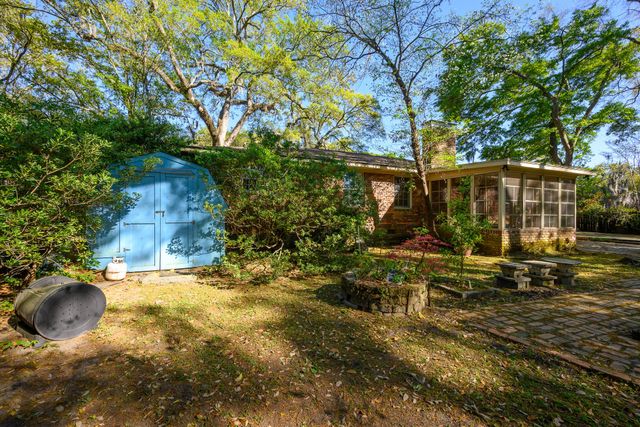 1867 Rugby Lane, Charleston, SC 29407