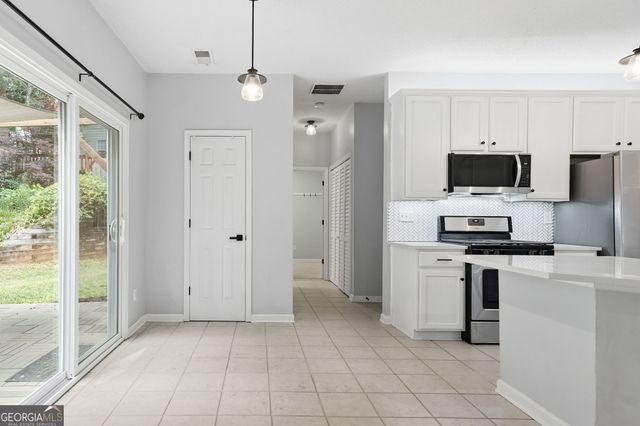 180 Wentworth Drive, Canton, GA 30114