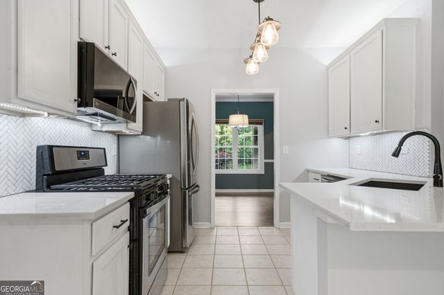 180 Wentworth Drive, Canton, GA 30114
