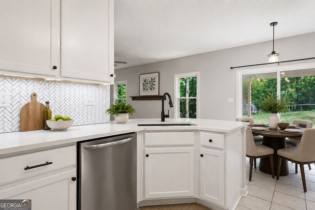 180 Wentworth Drive, Canton, GA 30114