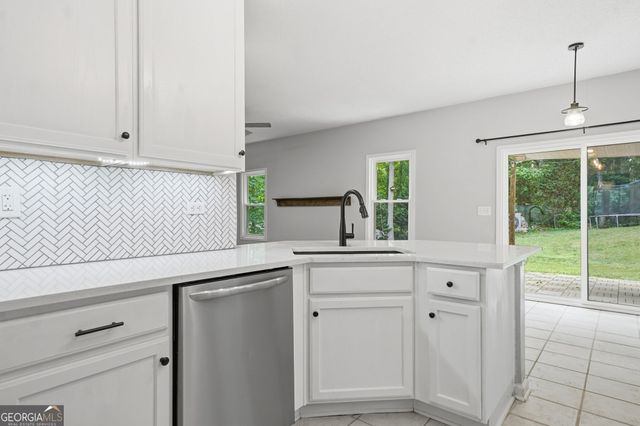 180 Wentworth Drive, Canton, GA 30114