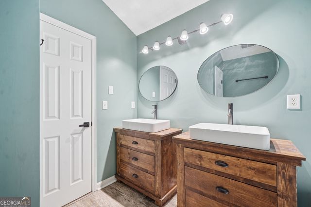180 Wentworth Drive, Canton, GA 30114