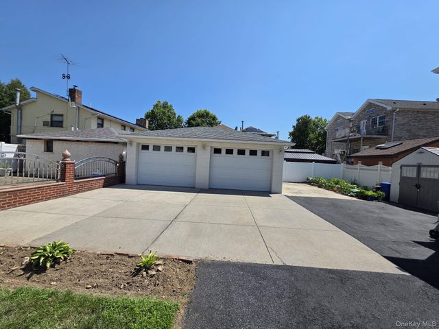 196 Hosmer Avenue, Bronx, NY 10465