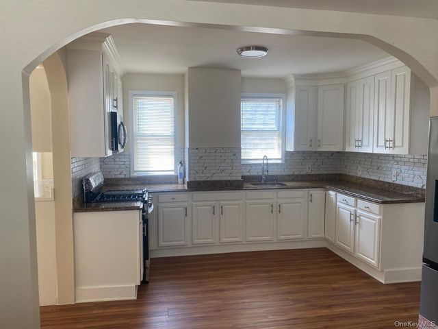 196 Hosmer Avenue, Bronx, NY 10465