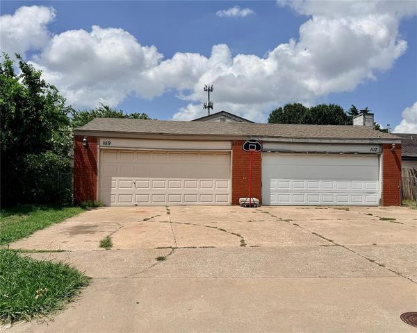 1119 Swan Lake Road, Edmond, OK 73003