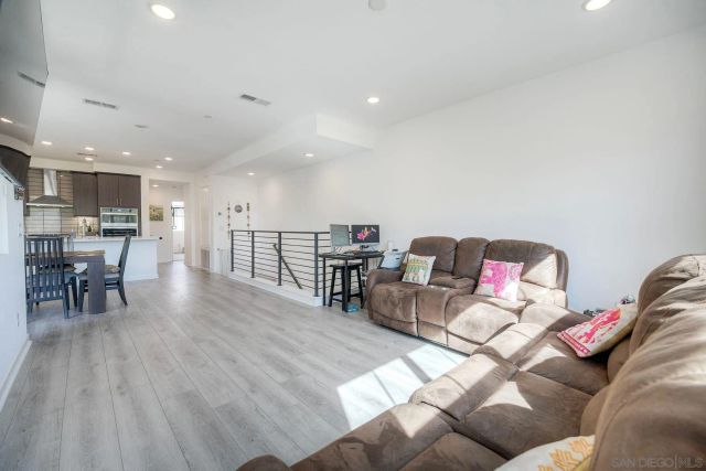 13087 Olympus Cir 2, Poway, CA 92064