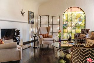 200 S Mansfield Avenue, Los Angeles, CA 90036