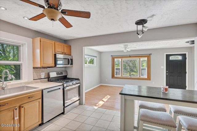 3 Jones Drive, Colonie, NY 12309