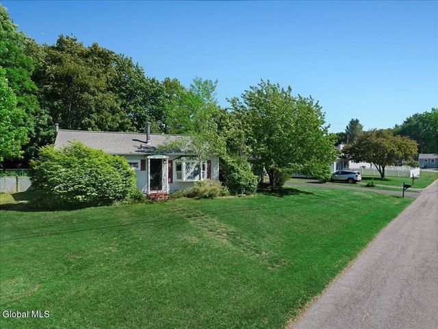 3 Jones Drive, Colonie, NY 12309