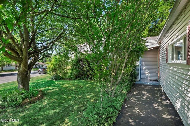 3 Jones Drive, Colonie, NY 12309