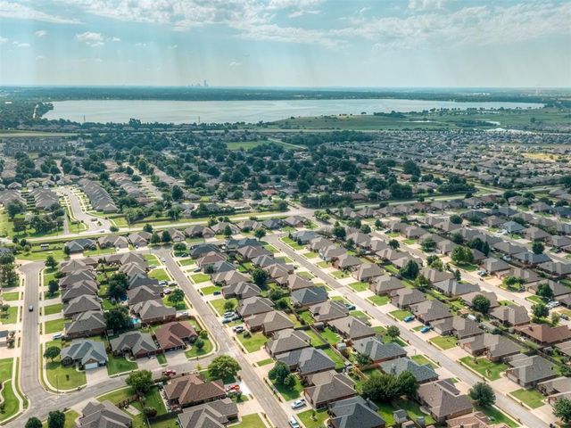 10700 NW 40th Street, Yukon, OK 73099