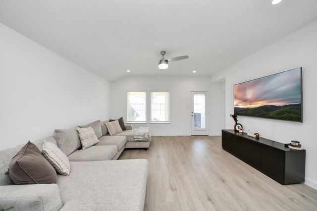 4946 Pine Haven Lane, Fresno, TX 77545