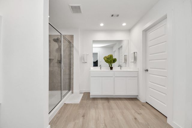 4946 Pine Haven Lane, Fresno, TX 77545