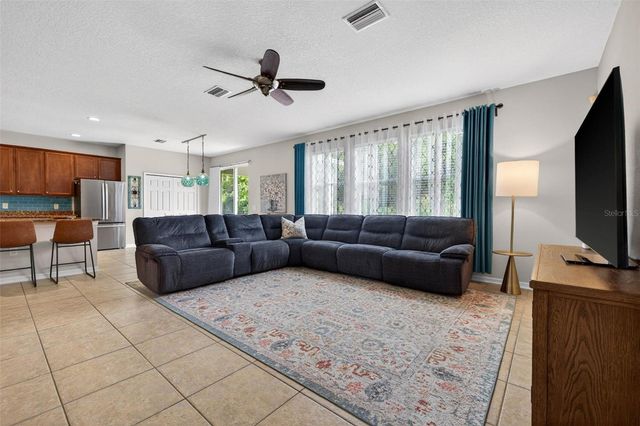 9634 OAK GLADE AVENUE, Tampa, FL 33647