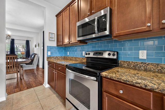 9634 OAK GLADE AVENUE, Tampa, FL 33647