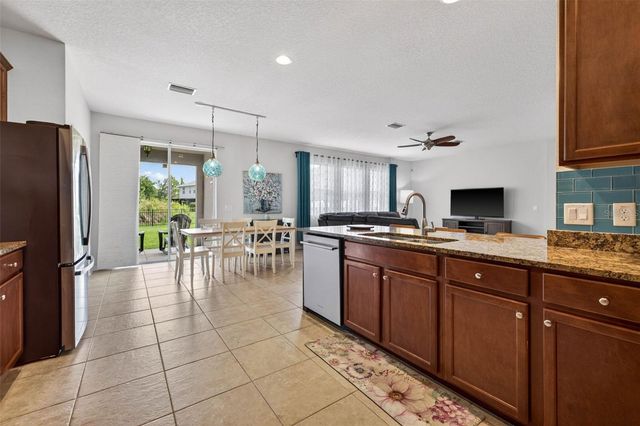 9634 OAK GLADE AVENUE, Tampa, FL 33647