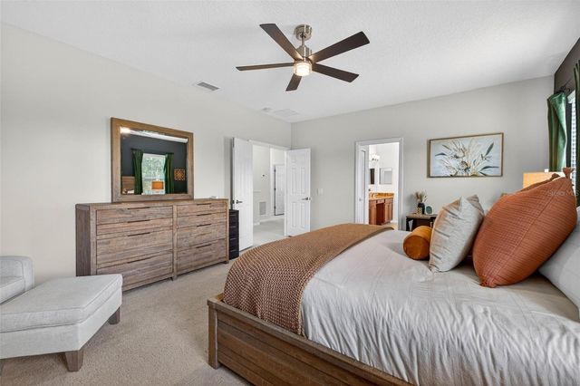 9634 OAK GLADE AVENUE, Tampa, FL 33647