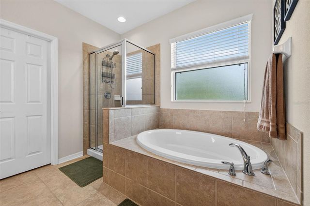 9634 OAK GLADE AVENUE, Tampa, FL 33647