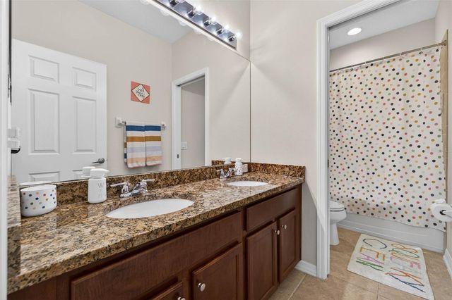 9634 OAK GLADE AVENUE, Tampa, FL 33647