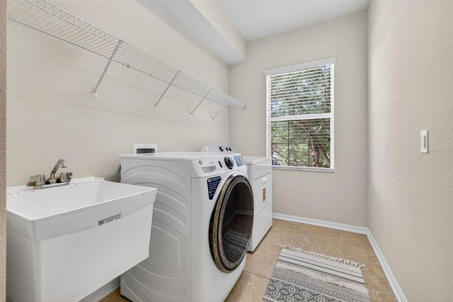 9634 OAK GLADE AVENUE, Tampa, FL 33647