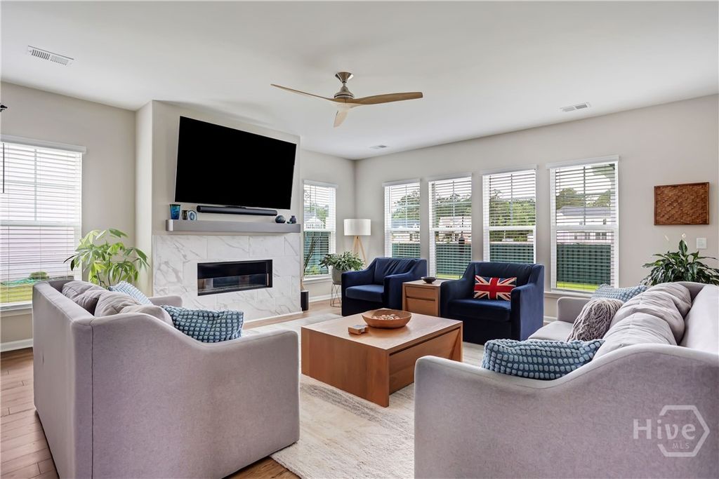 Image 15 of property listing at 246 Wexford Drive, Richmond Hill, GA 31324
