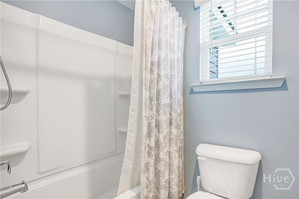 Image 37 of property listing at 246 Wexford Drive, Richmond Hill, GA 31324
