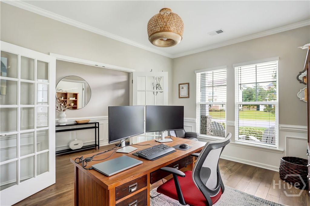 Image 7 of property listing at 246 Wexford Drive, Richmond Hill, GA 31324
