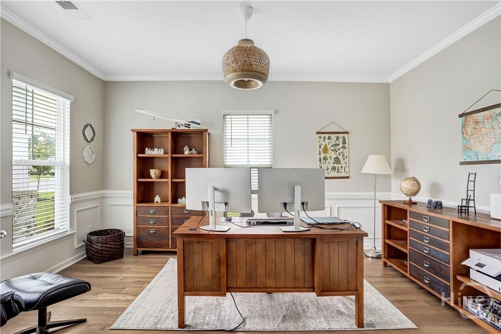 Image 9 of property listing at 246 Wexford Drive, Richmond Hill, GA 31324