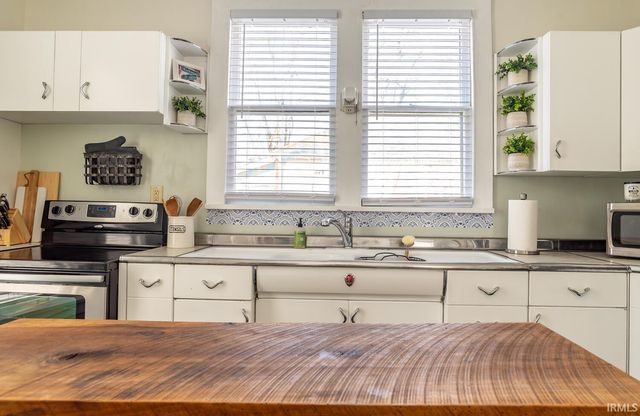 813 W Kirkwood Avenue, Bloomington, IN 47401