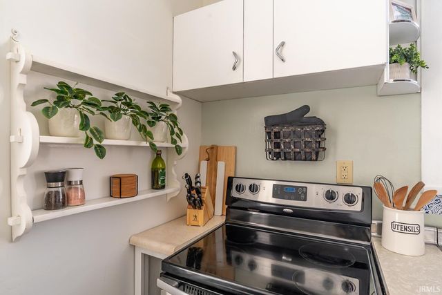 813 W Kirkwood Avenue, Bloomington, IN 47401