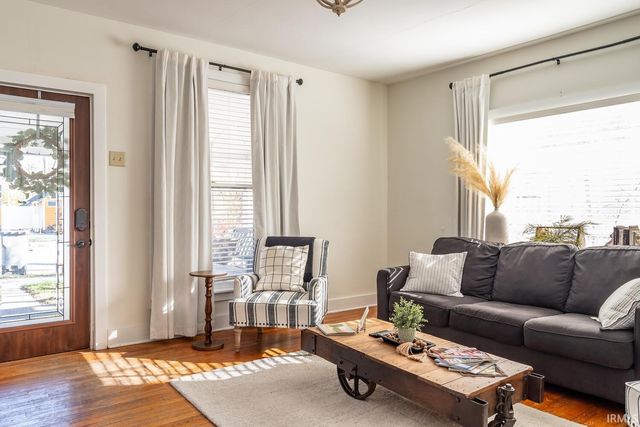 813 W Kirkwood Avenue, Bloomington, IN 47401