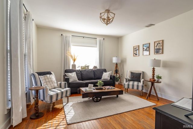 813 W Kirkwood Avenue, Bloomington, IN 47401