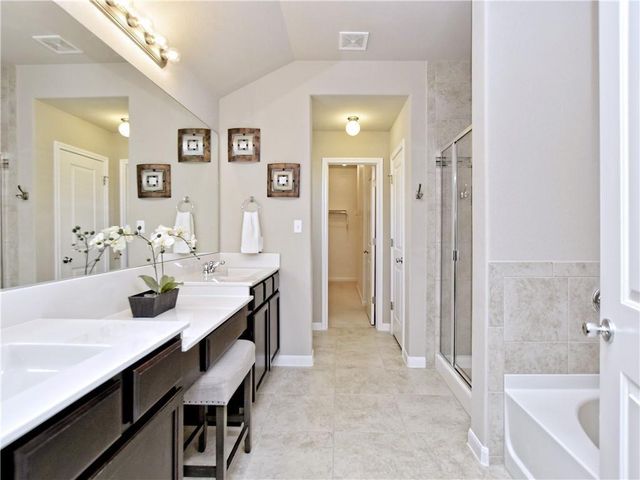 409 Landing LN, Leander, TX 78641