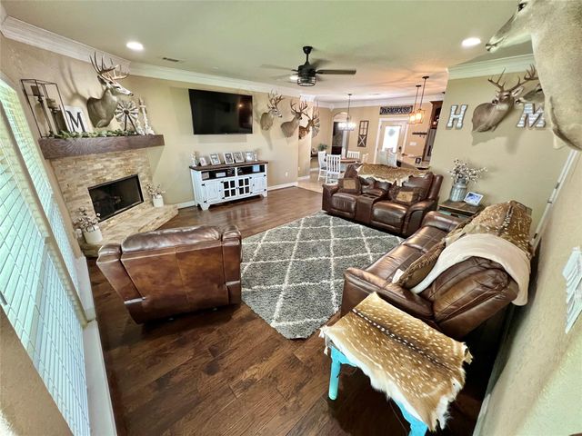 4916 County Road 819, Brazoria, TX 77422