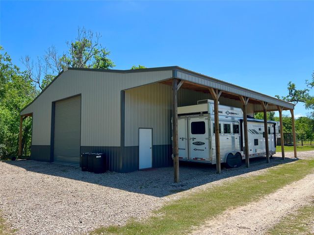 4916 County Road 819, Brazoria, TX 77422