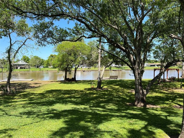 4916 County Road 819, Brazoria, TX 77422