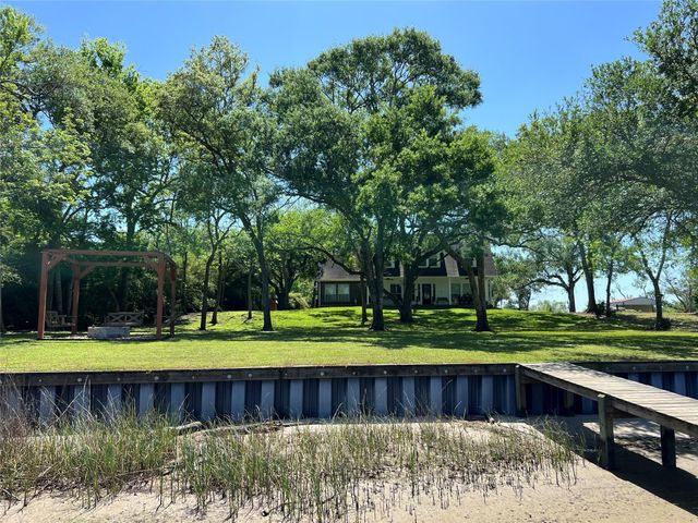 4916 County Road 819, Brazoria, TX 77422