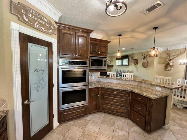 4916 County Road 819, Brazoria, TX 77422