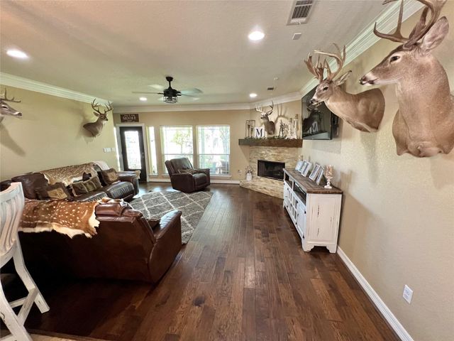 4916 County Road 819, Brazoria, TX 77422