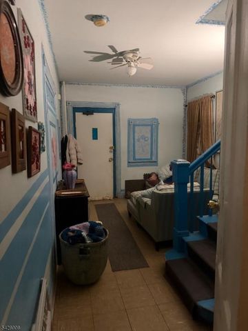 125 Washington St, East Orange City, NJ 07017